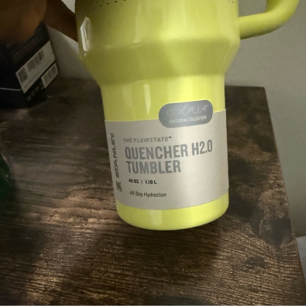 Stanley X Calia Lime Green Tumbler - Picture 3 of 4